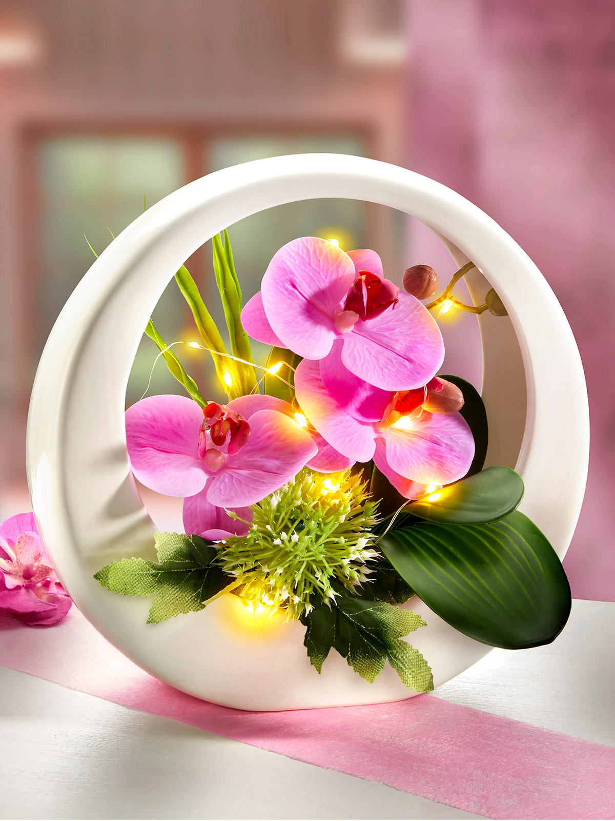 LED-Orchidee im Keramikbogen